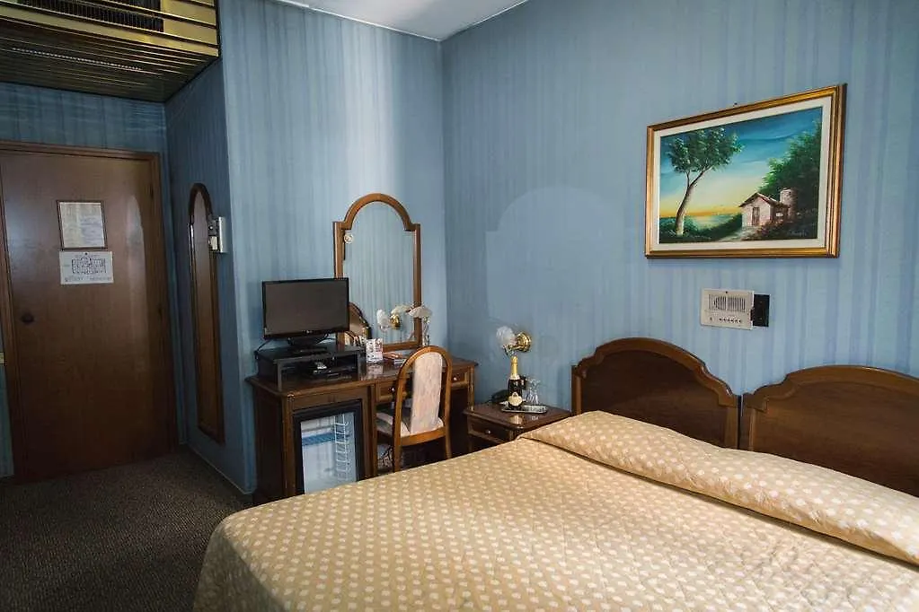 ***  Hotel Accursio Milán Italia